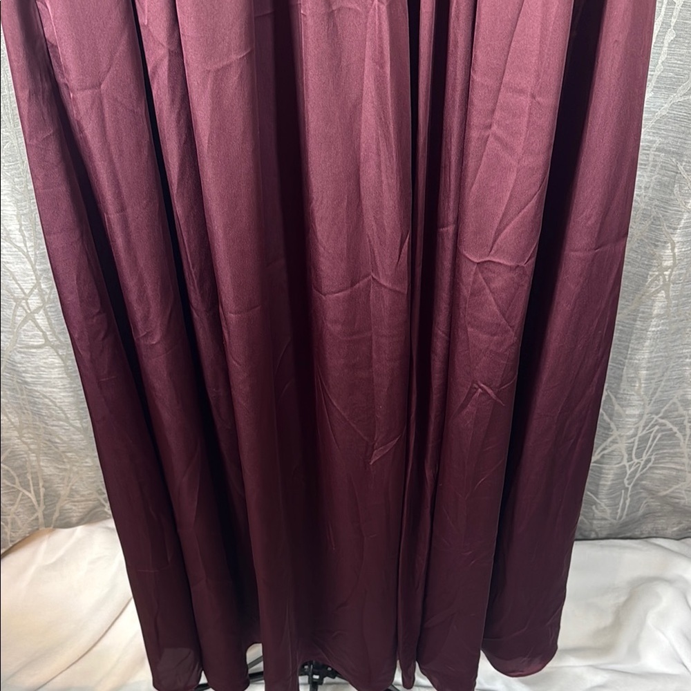 Vera Wang White Halter Maxi Dress Burgundy Size 18 NWT - Picture 5 of 8
